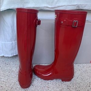 Hunter women’s original tall gloss rain boots
